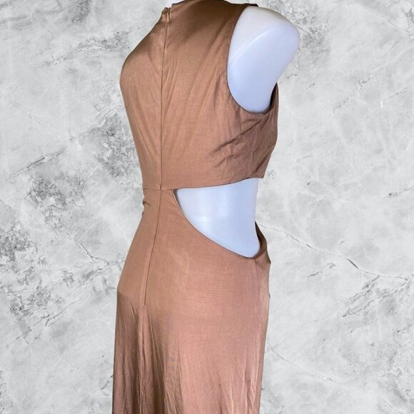 NBD Keara Gown - Chestnut - Picture 8 of 10